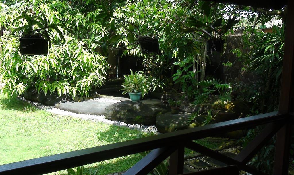Villa Yukie Senggigi Montongbuwoh Eksteriør bilde