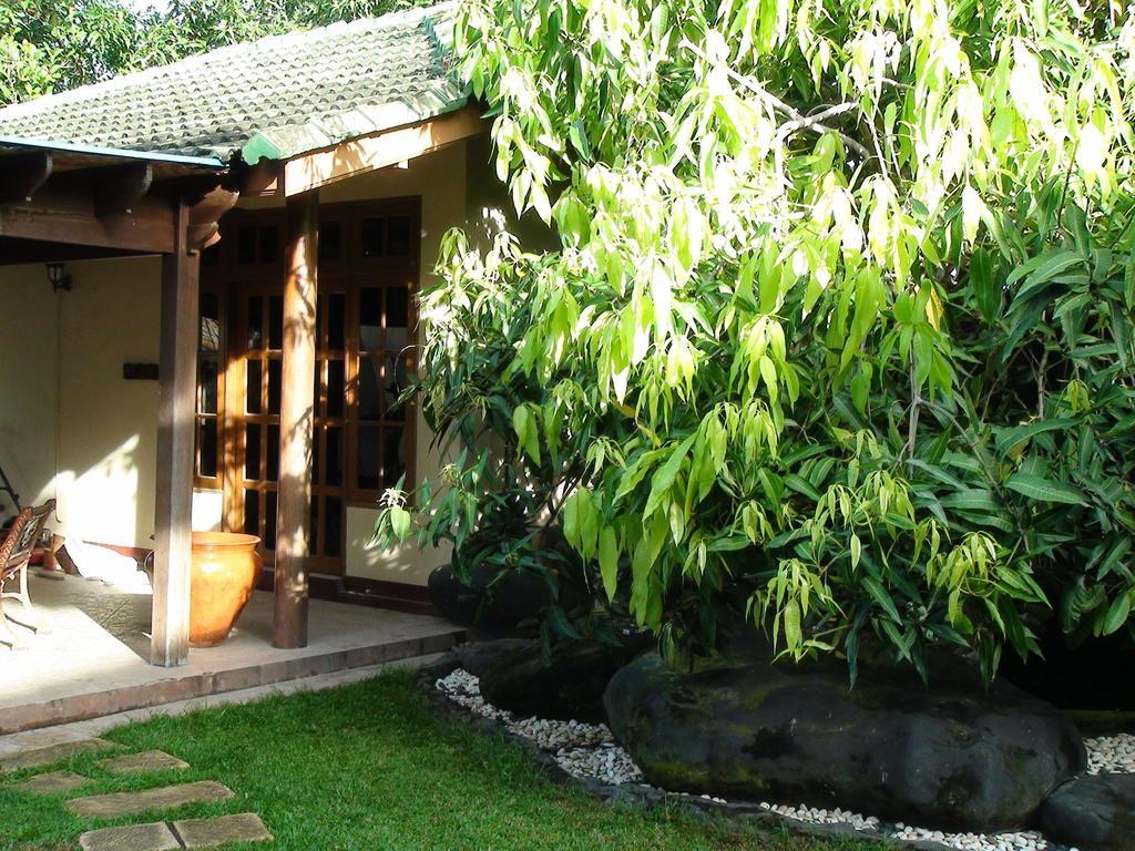 Villa Yukie Senggigi Montongbuwoh Rom bilde