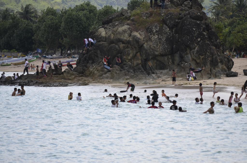 Villa Yukie Senggigi Montongbuwoh Eksteriør bilde