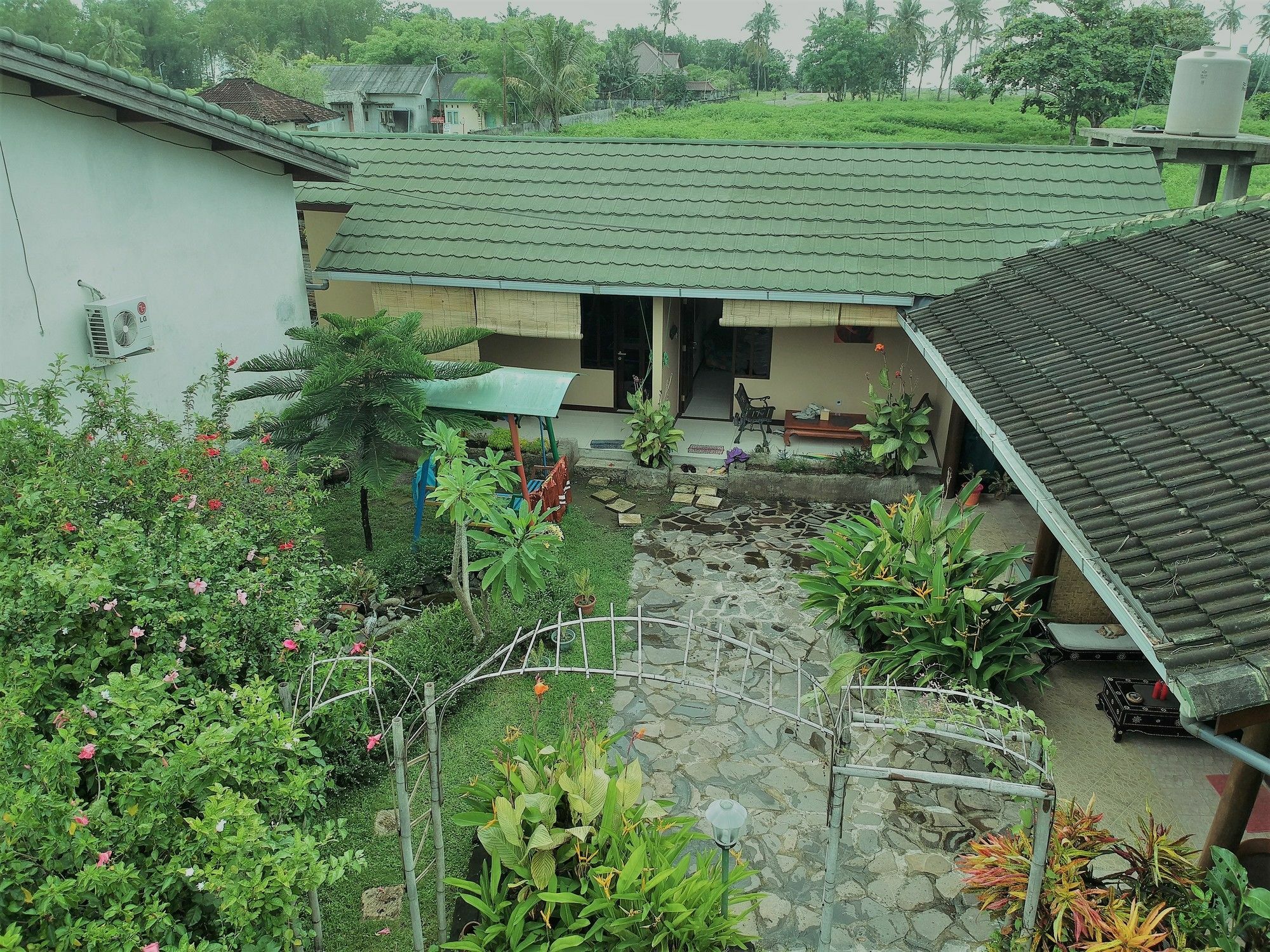Villa Yukie Senggigi Montongbuwoh Eksteriør bilde
