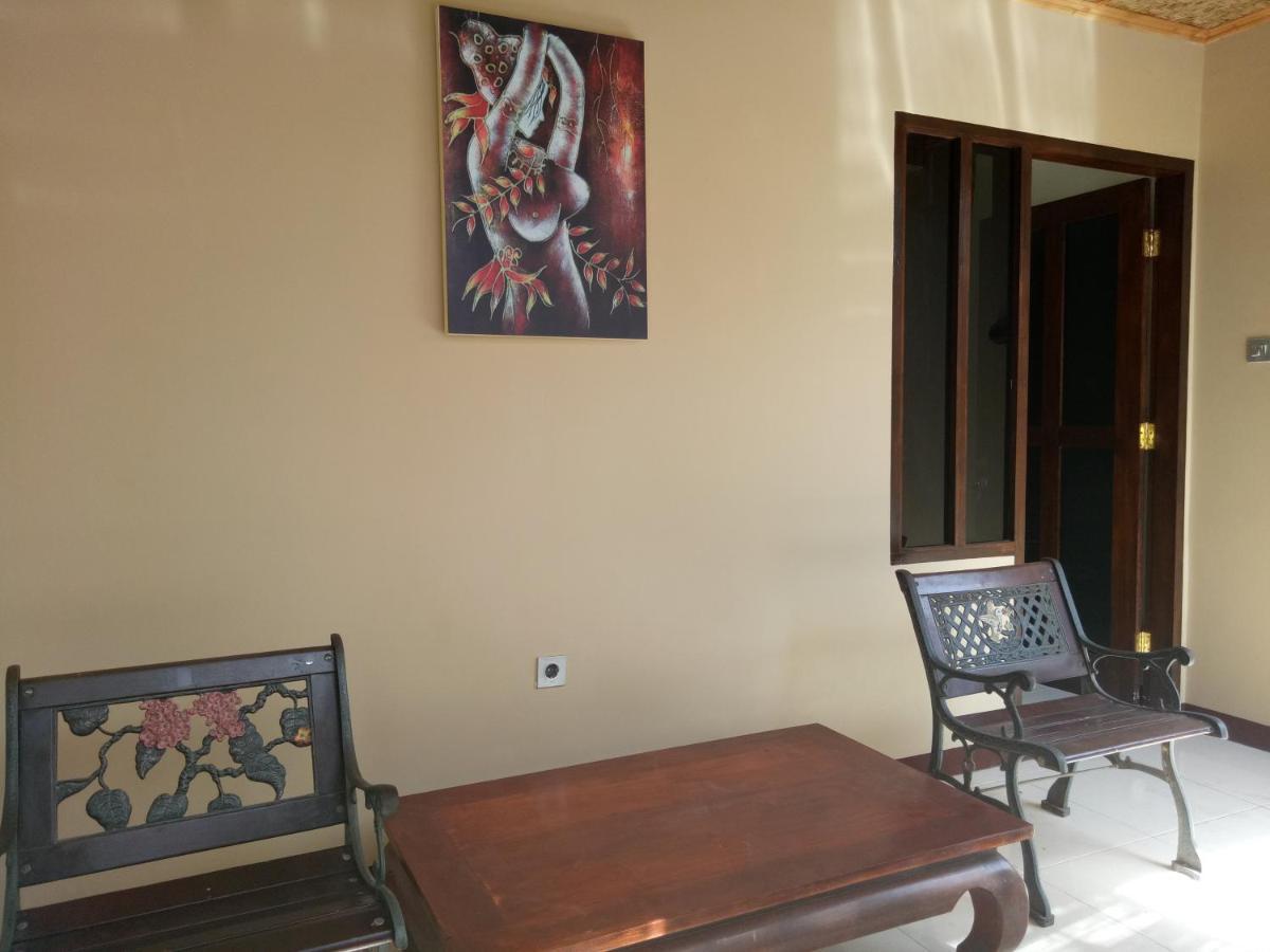 Villa Yukie Senggigi Montongbuwoh Eksteriør bilde