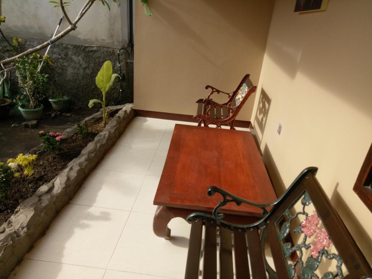 Villa Yukie Senggigi Montongbuwoh Eksteriør bilde